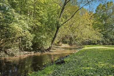 Want a setting with an ideal location close to town and near - photo 33