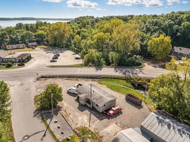 Want a setting with an ideal location close to town and near - photo 39