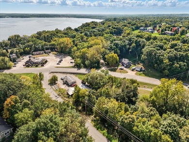 Want a setting with an ideal location close to town and near - photo 42