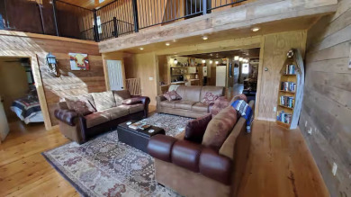 Unique Lakehouse & Creek-Front Retreat - photo 8