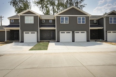 Kanawha River Home For Sale in Winfield West Virginia