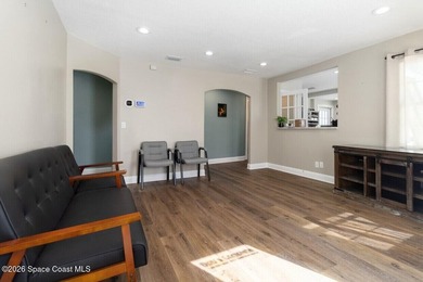 Fully renovated 4,357 SF mixed-use commercial property on 0.61 - photo 15