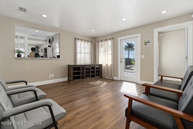 Fully renovated 4,357 SF mixed-use commercial property on 0.61 - photo 17