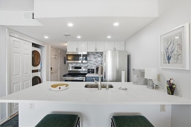 Fully renovated first-floor waterfront condo offering 1 bedroom - photo 11