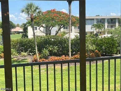 Nicely Updated 2 bedroom, 2 Bathroom Condo. Newer Kitchen - photo 14