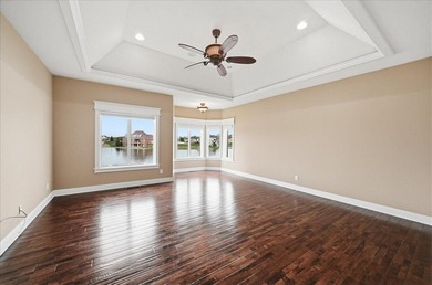 Welcome to a SHOWSTOPPING lakefront estate in the prestigious - photo 34
