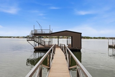 Watch the Lake Life Video of this lake home... ... Just - photo 2