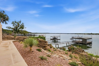 Watch the Lake Life Video of this lake home... ... Just - photo 4