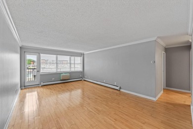 Nestled next to Market Plaza and steps from Bde Maka Ska, 1BR - photo 14