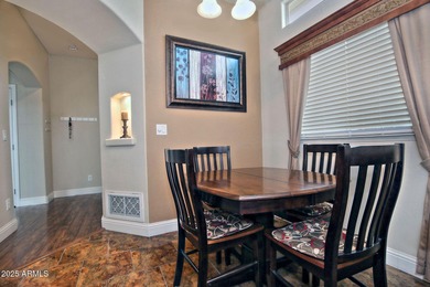 Beautiful 2015 Schult 800 SF Home in Highly Desirable Greenfield