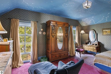 Step back in time with this extraordinary turn-of-the-century - photo 17