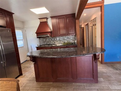 Welcome to this charming starter home offering the perfect blend - photo 21