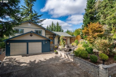 Lake Home For Sale in Roseburg, Oregon