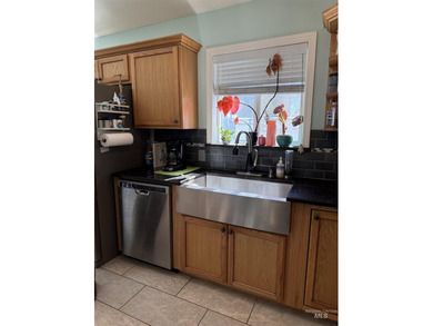 Welcome to 273 W. Snake River Ave in Glenns Ferry, Idaho - a