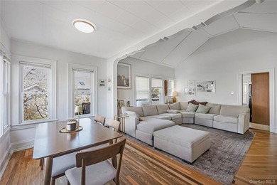 Beautiful Cottage In The Desirable *Walks*, Close to Beach - photo 5