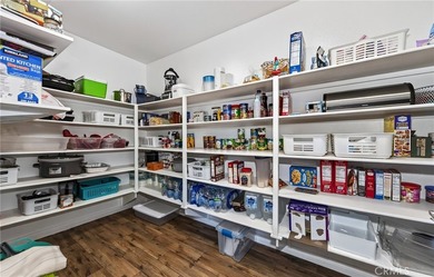 Welcome to this stunning turnkey home in the highly sought-after - photo 16