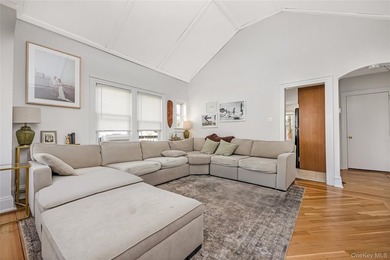 Beautiful Cottage In The Desirable *Walks*, Close to Beach - photo 7