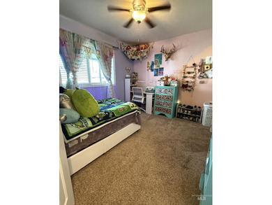 Welcome to 273 W. Snake River Ave in Glenns Ferry, Idaho - a