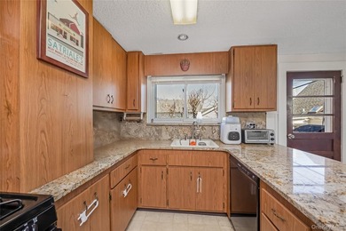Beautiful Cottage In The Desirable *Walks*, Close to Beach - photo 10