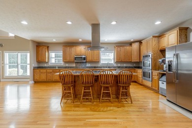 Welcome to this custom built 2006 home at 98 Etowah Ridge in - photo 27
