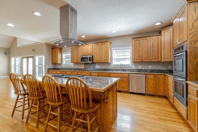 Welcome to this custom built 2006 home at 98 Etowah Ridge in - photo 30