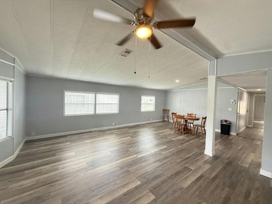 This move-in ready 2 bed, 2 bath home in the 55+ Fairways - photo 5