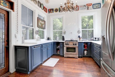 BACK ON THE MARKET - NO FAULT OF SELLER. This stunning East Hill - photo 9