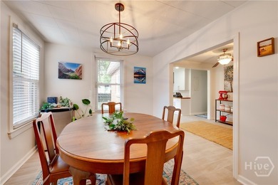 Charming 4 bedrooms, 2 bath Ardsley Park Bungalow: Renovated & - photo 13