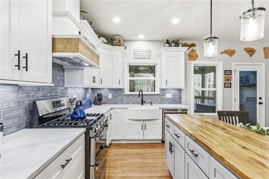 PRICED UNDER APPRAISED VALUE. Welcome to 1122 Flagstone Way in