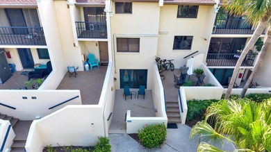 Fully Renovated Waterfront Condo with Tampa Bay Views | Offered - photo 22