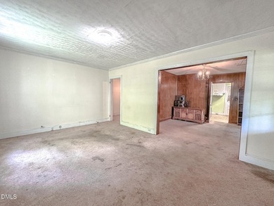 Opportunity awaits with this spacious 4-bedroom, 1.5-bath home - photo 7