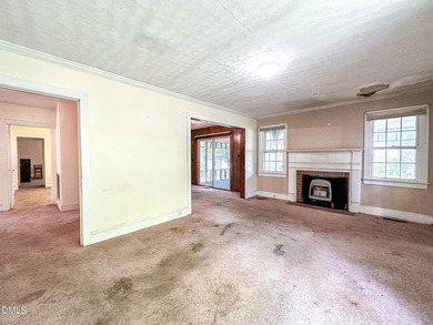 Opportunity awaits with this spacious 4-bedroom, 1.5-bath home - photo 8