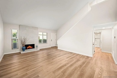DETACHED Mira Mesa townhome w/ 2,035 sq ft of multi-level living - photo 31