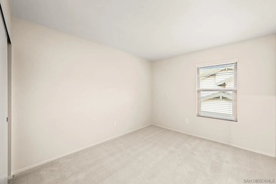 DETACHED Mira Mesa townhome w/ 2,035 sq ft of multi-level living - photo 43