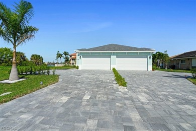 Experience the ultimate Florida lifestyle at 1105 SE 38th St, a - photo 50