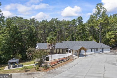 Lake Home For Sale in Toccoa, Georgia