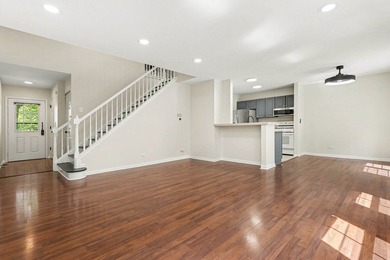 Welcome to 360 Golfview Ct-where everyday life feels calmer - photo 3