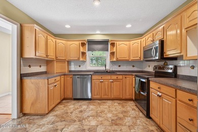 A rare find for hobbyists, boat owners, RV enthusiasts, and - photo 10