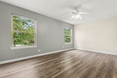Welcome to 360 Golfview Ct-where everyday life feels calmer - photo 10