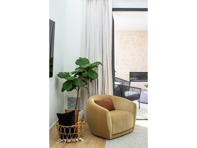 Stunning fully furnished luxury lease featuring a 2 bedroom, 2.5 - photo 12
