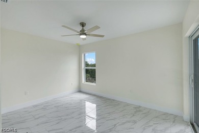 Nueva y hermosa casa FRENTE AL AGUA, de 4 habitaciones y 3 banos - photo 16