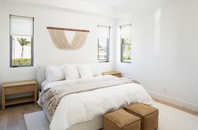 Stunning fully furnished luxury lease featuring a 2 bedroom, 2.5 - photo 16