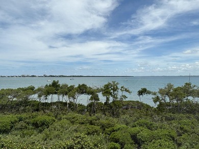 Welcome to this waterfront condominium in Harbour Isle West, on - photo 16