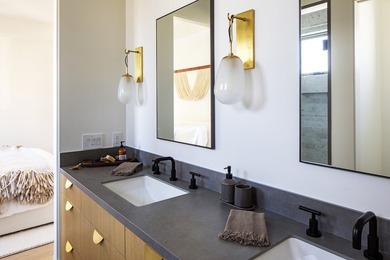 Stunning fully furnished luxury lease featuring a 2 bedroom, 2.5 - photo 18