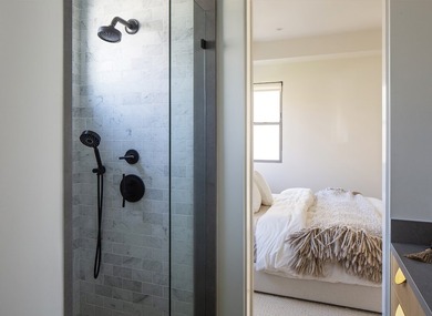 Stunning fully furnished luxury lease featuring a 2 bedroom, 2.5 - photo 19