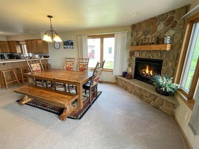 Discover a rare and well-established waterfront vacation rental - photo 21