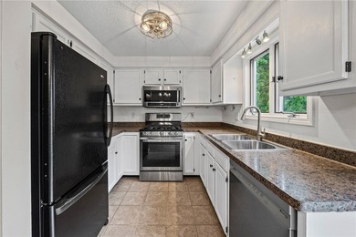 Where comfort and peace of mind collide. 3 Southfield drive - photo 4