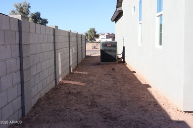 Brand-new lakefront home in Arizona City offering 4 bedrooms, 2 - photo 25