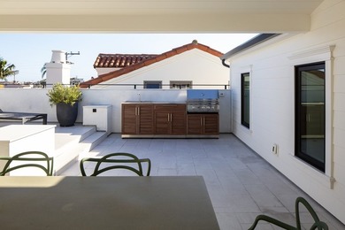 Stunning fully furnished luxury lease featuring a 2 bedroom, 2.5 - photo 25