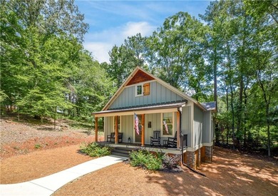 Welcome to easy lake and golf course living in the heart of - photo 1